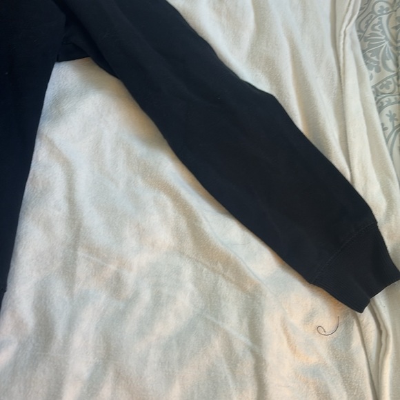 Volcom Youth Hoodie. size medium. - Picture 4 of 5